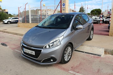 Peugeot 208 5P SIGNATURE PURETECH  - Costa Cars